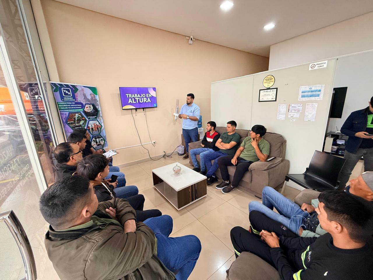 Curso de trabajo en altura dictado por Vázquez y Asociados